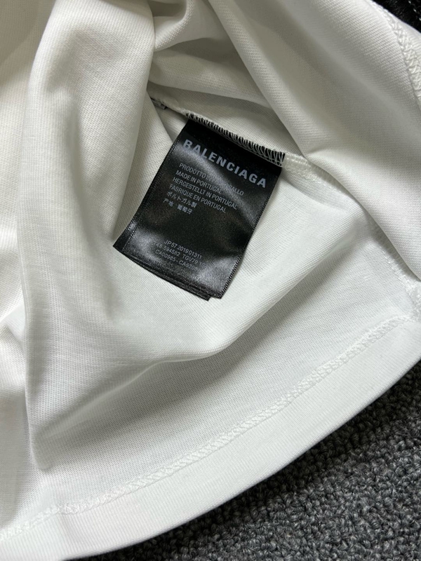 ブランドTシャツ全体デザイン